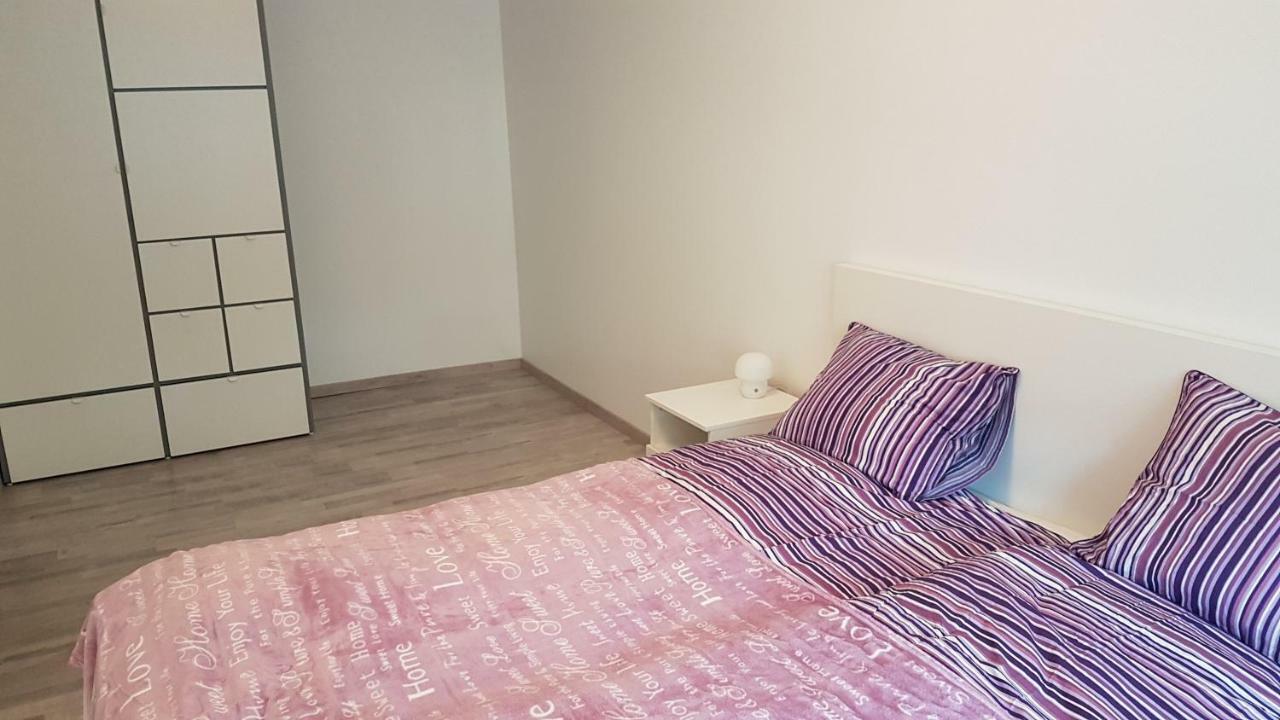 J&E Neries Apartment Каунас Екстер'єр фото